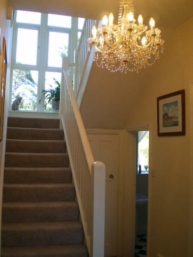 Heatherdene House Corfe Mullen Exterior photo